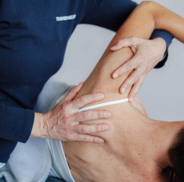 Physiotherapie an der Schulter – Praxis Benedikt München